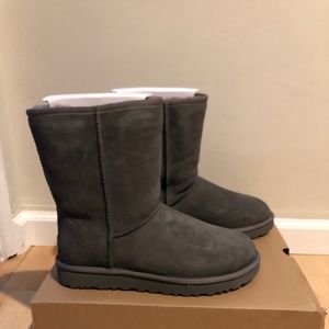 UGG Classic Short II boot